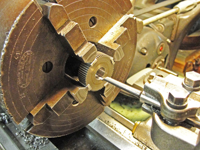 Boring the stud gear to fit the lathe spindle