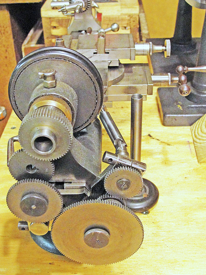 Six-axis gear train for 1.25 mm pitch